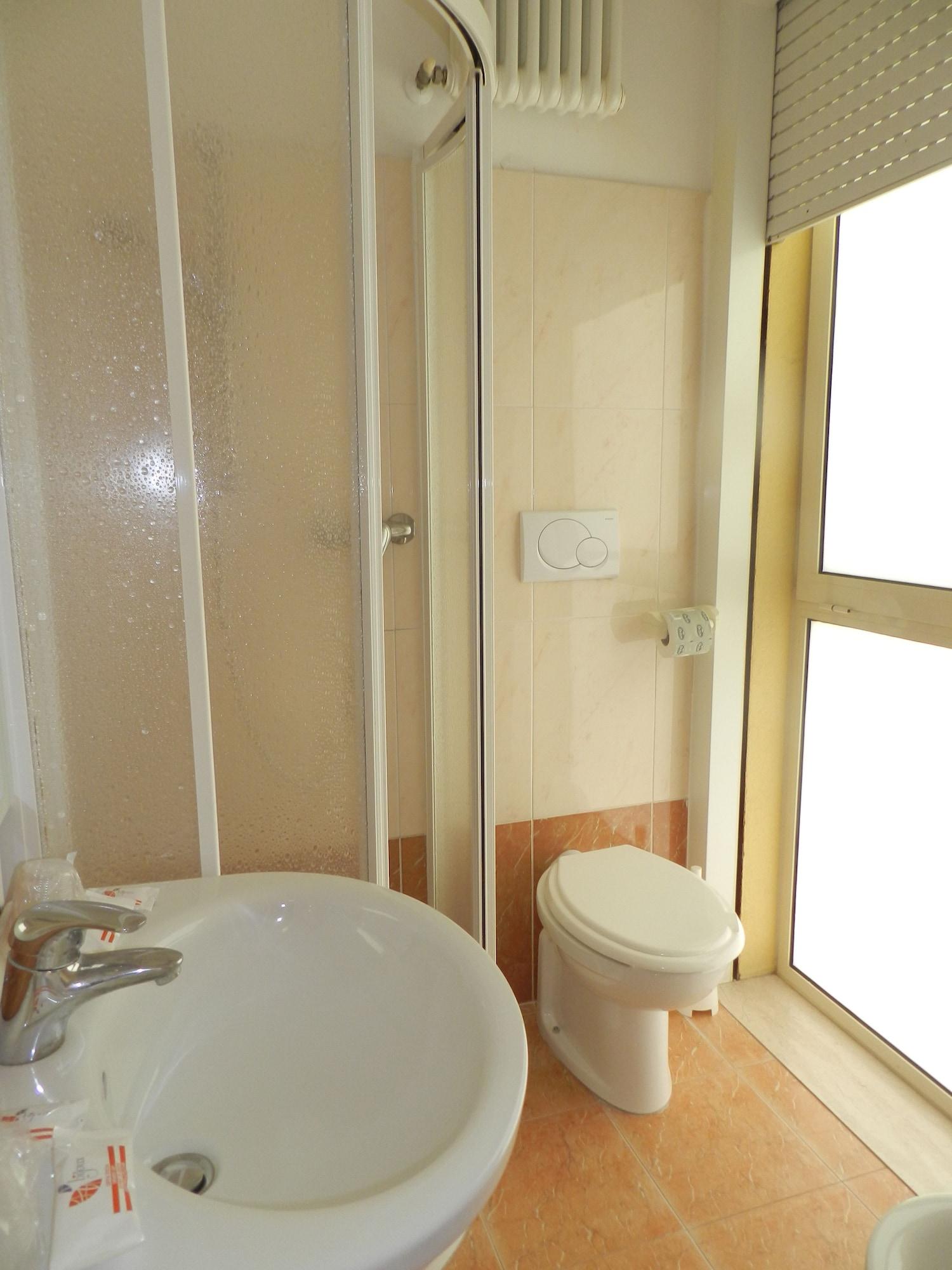 Hotel Sport Римини Экстерьер фото