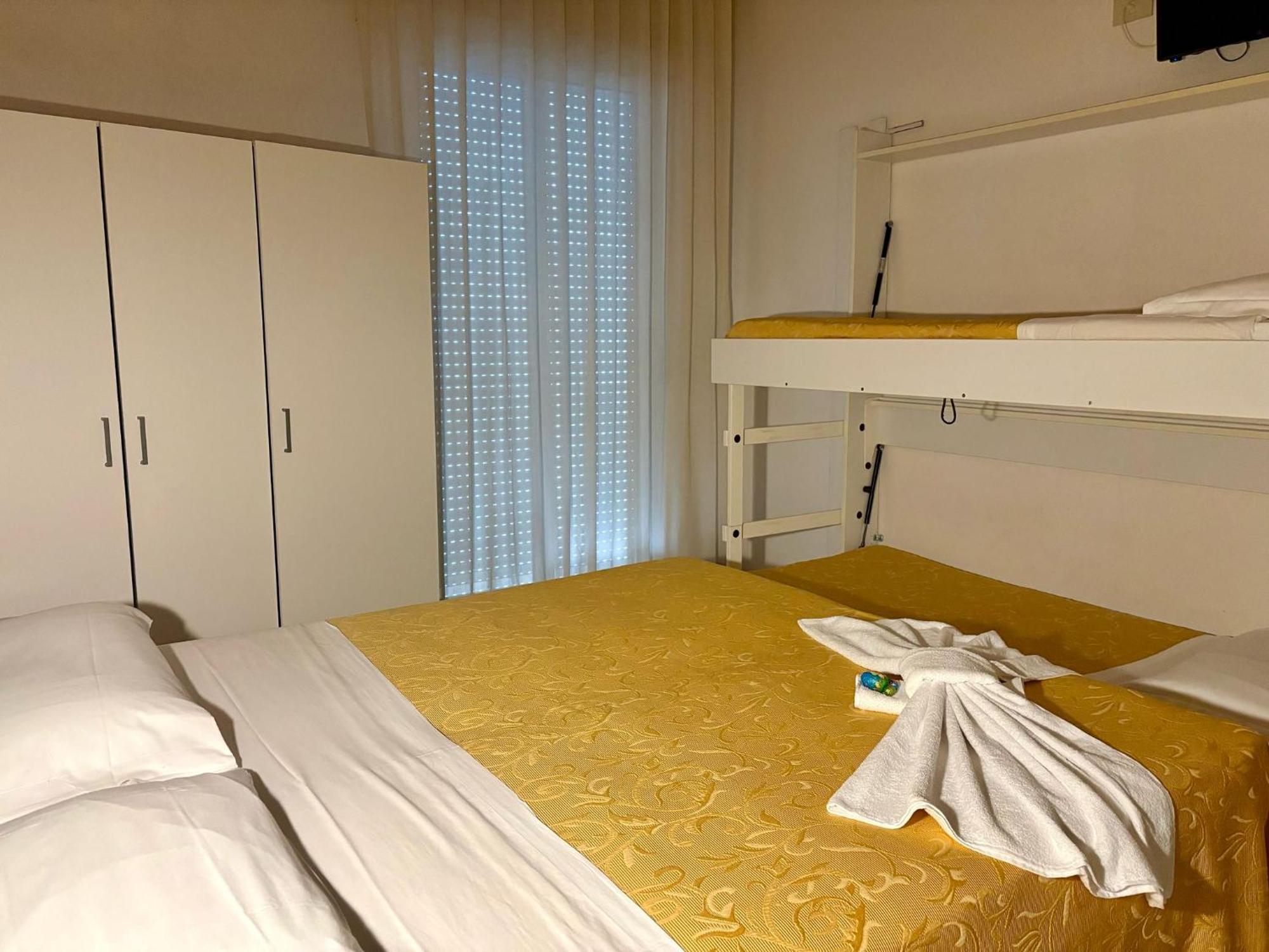 Hotel Sport Римини Экстерьер фото
